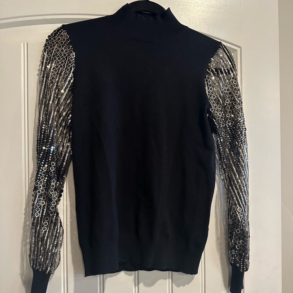 Like-new amazing black turtleneck w/sparkly sleeves!!